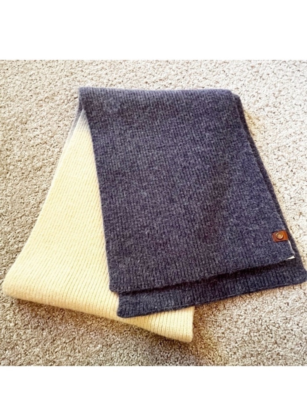 Frye & Co Ombre Knit Scarf Blue Creme Dip Dye Gorpcore Wrap Fall Autumn Long